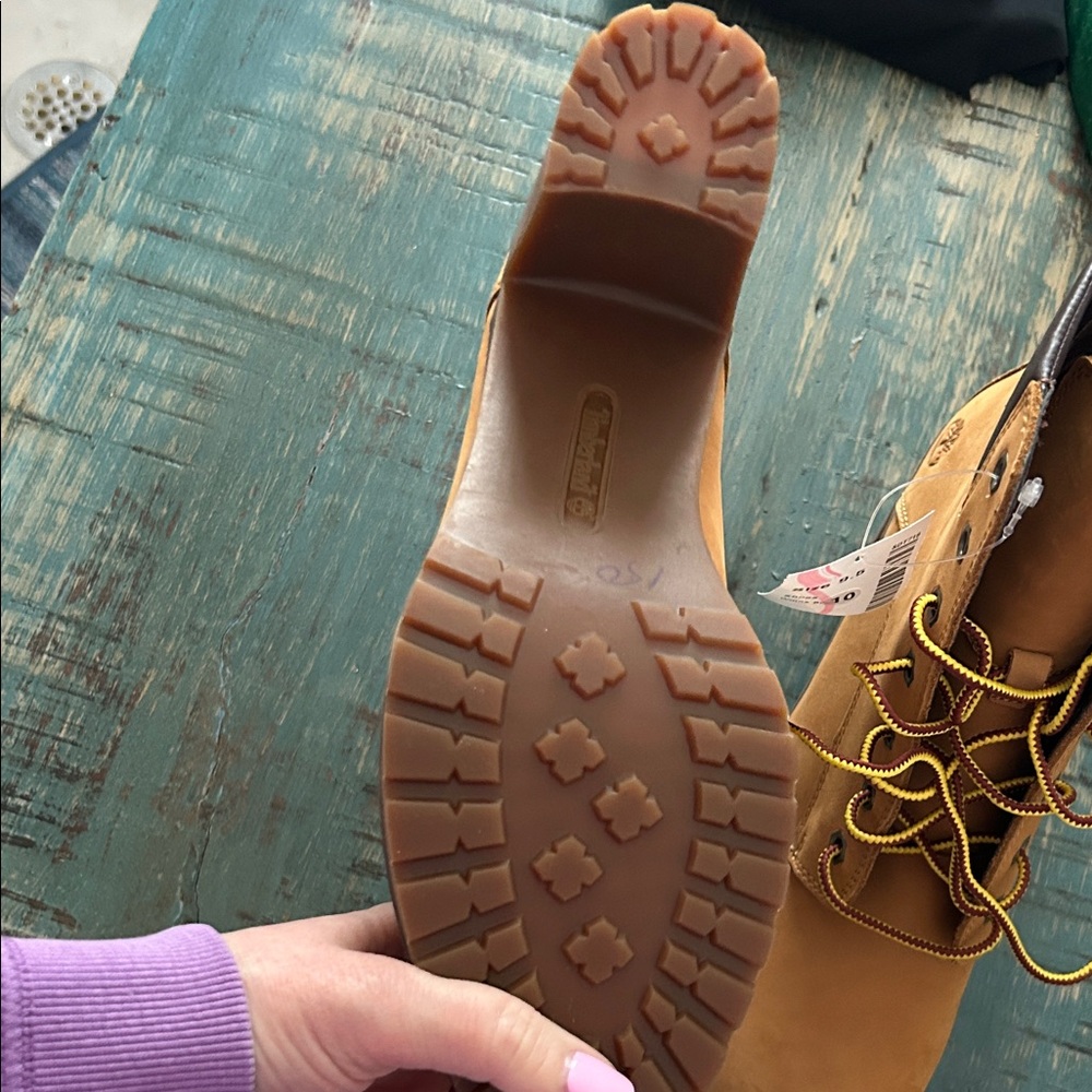 Timberland Women's Heeled Boots (no box) minor scuffing shown original $152 - Picture 7 of 10